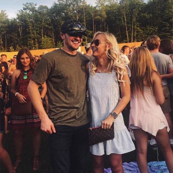 Meet your Posher, Madison - Picture 1 of 1