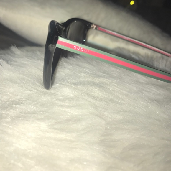 Black Gucci Glasses - Picture 5 of 6