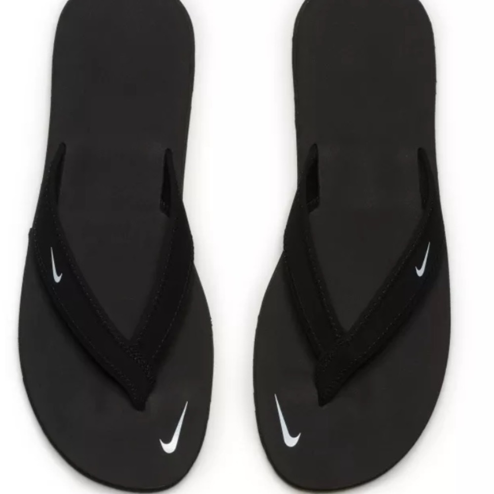 Nike Women's South Beach Celso Sandals. 10W