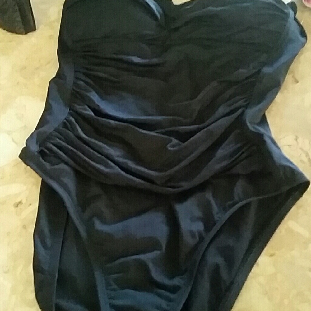 Designer bathing suit bundle /Sold - Picture 3 of 7