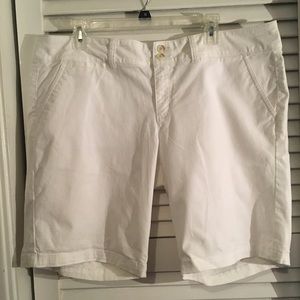 American Eagle outfitters Bermuda shorts
