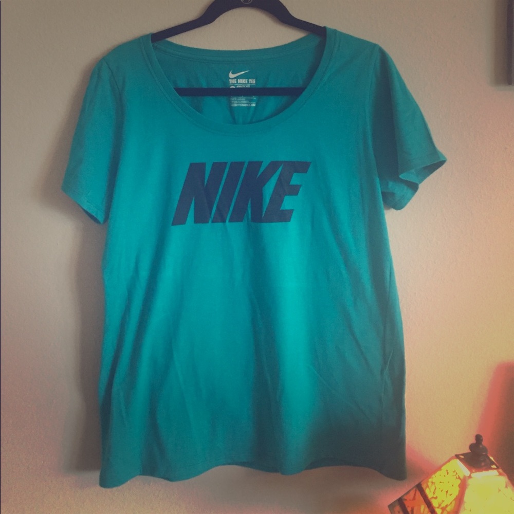 Nike work out top