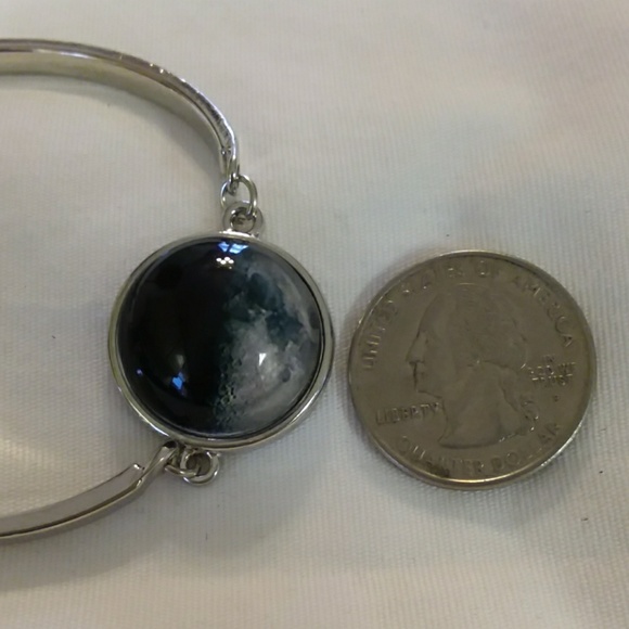 Moon phase cabochon bracelet - Picture 3 of 5