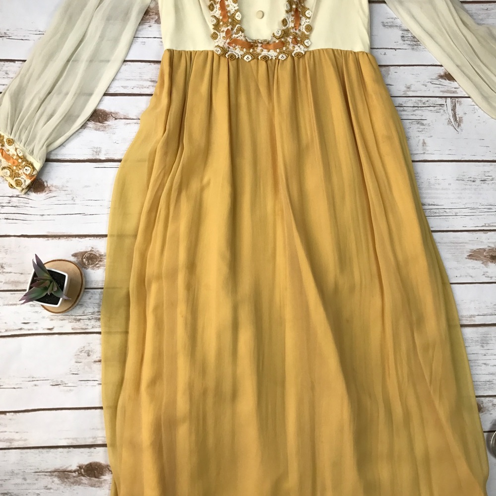 Vintage 1970s Prom Intricate Yellow Mustard Chiffon High Neck Formal Gown 10 - Picture 4 of 8