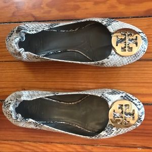 Tory Burch Reva Snakeskin Ballet Flats. Size 7.5