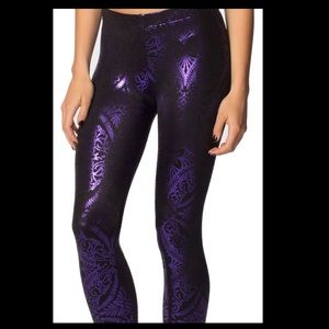 BlackMilk Geometric Foil Violet Leggings (sample)