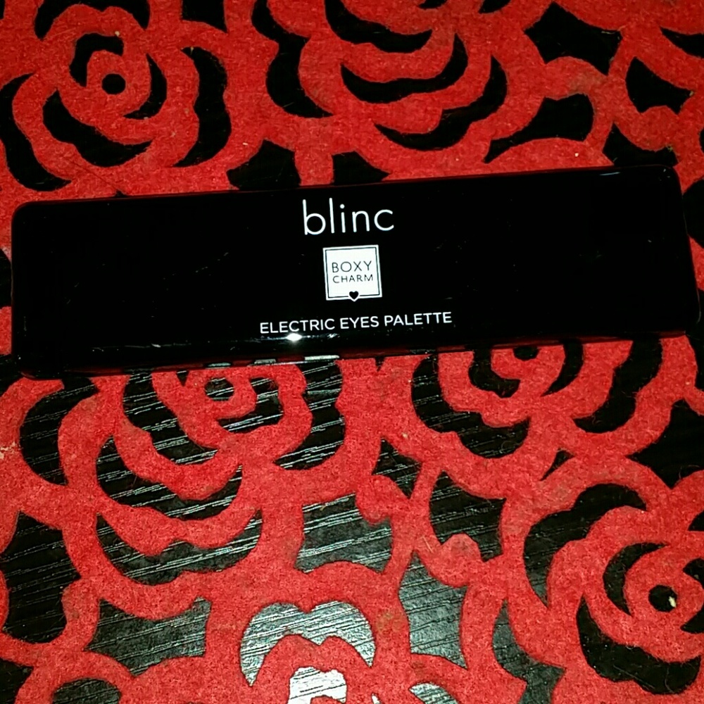 Blinc eyeshadow palette