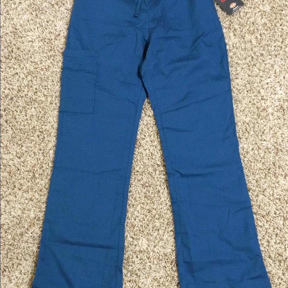 Scrub Set - Picture 3 of 7