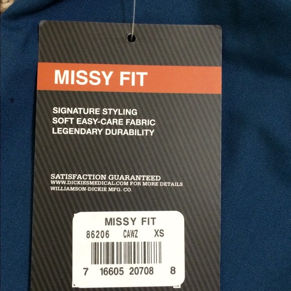 Scrub Set - Picture 5 of 7