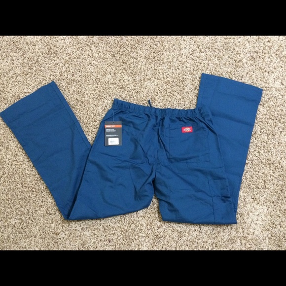 Scrub Set - Picture 7 of 7