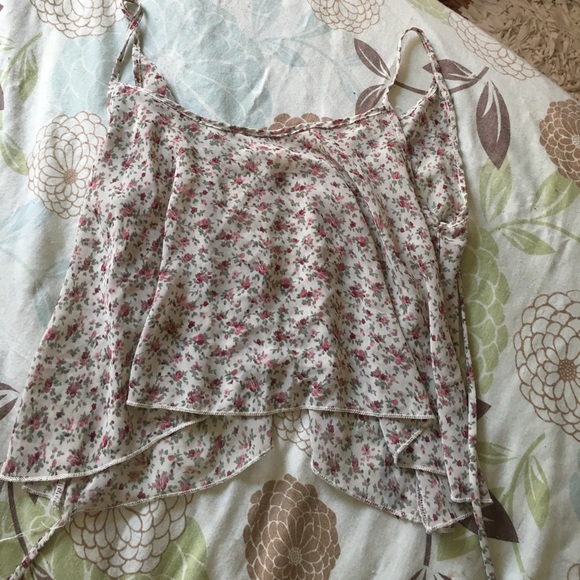 Floral Sheer Crop Too - Picture 1 of 3