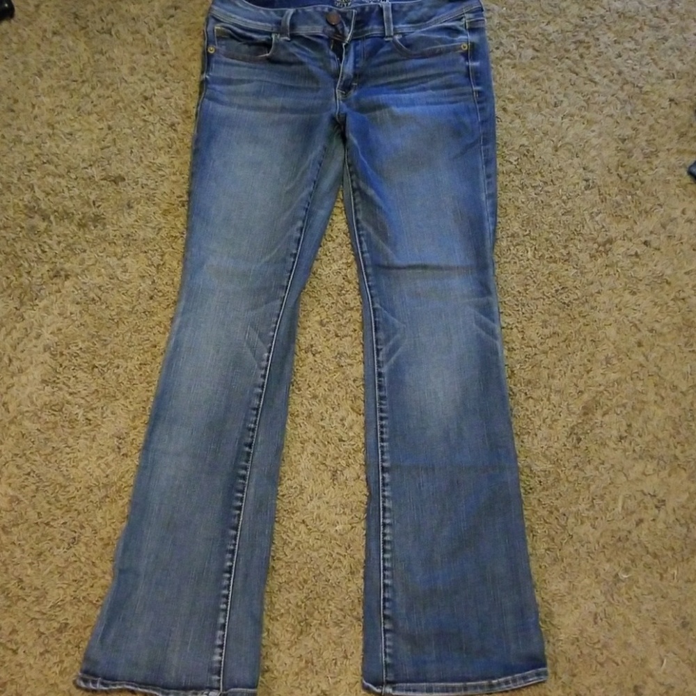 Size 9 American Eagle Kick Boot jeans