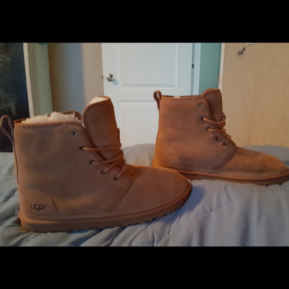 UGGS