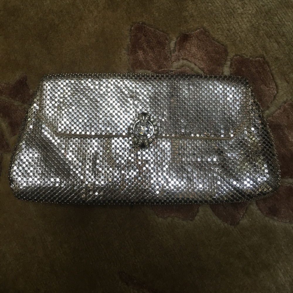 Mesh silver color evening clutch