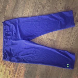 Under Armour large Capris