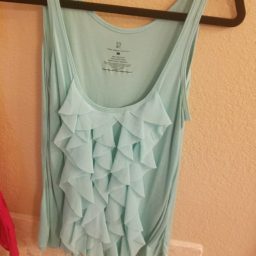 New York &Company  excellent condition  ruffled