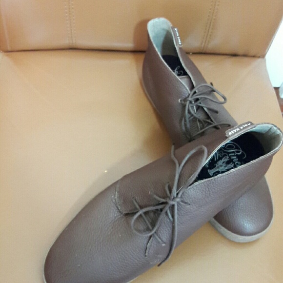 Cole Haan Pinch Weekender Chukka - Picture 2 of 6