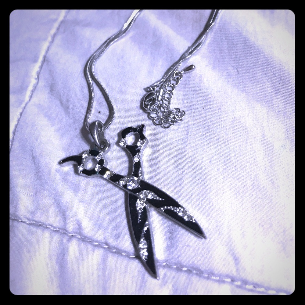 Scissor necklace