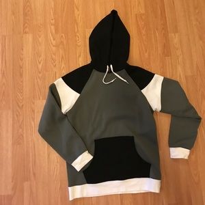 No label Color blocked sweater