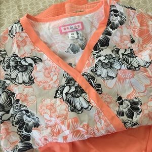 Koi scrub top NWT Kathryn XS