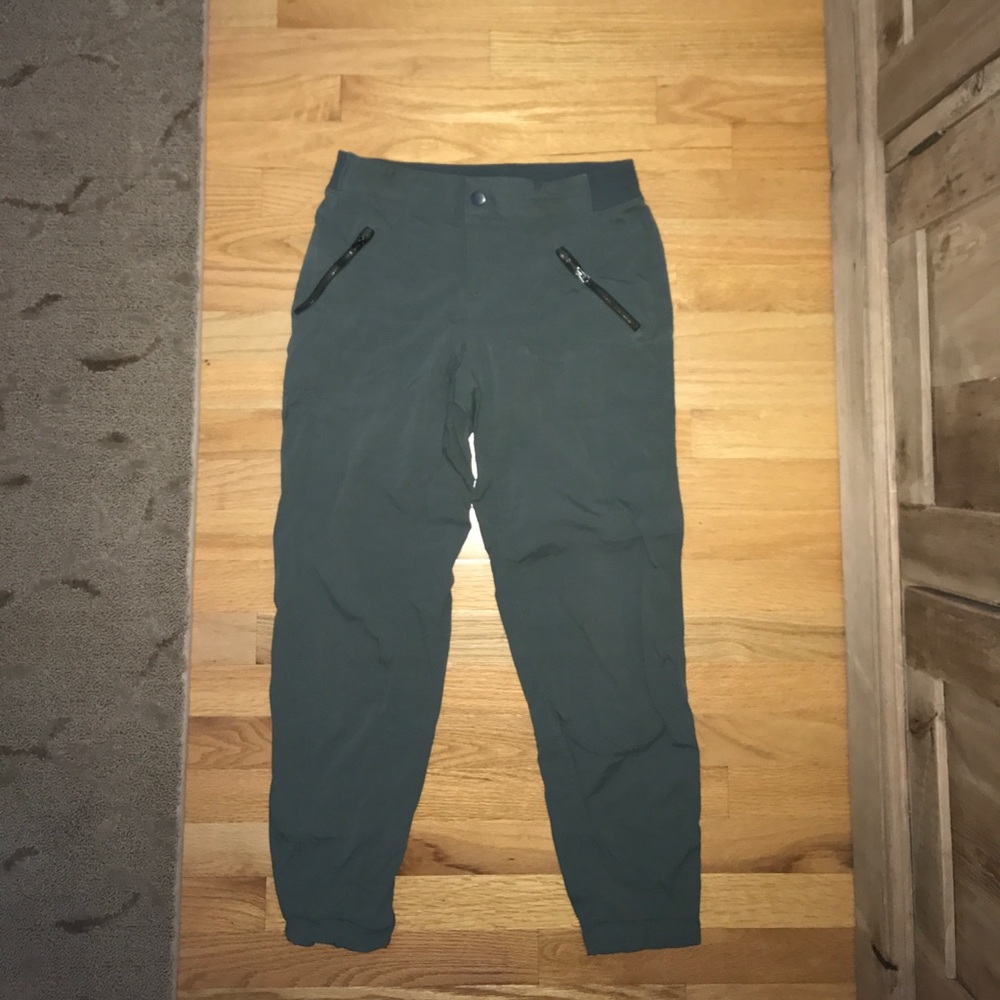 Athleta Cropped Pants