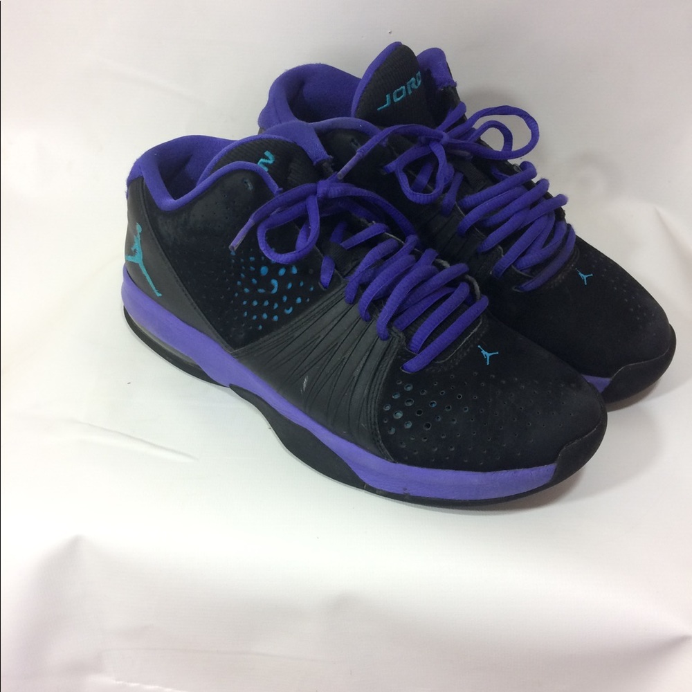 Jordan's men's size 9.5