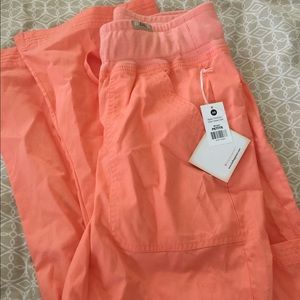 Koi Morgan XS petite scrub top NWT sweet coral