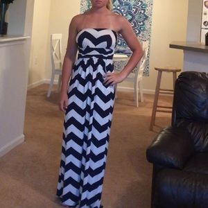 Vanilla Bay navy blue chevron maxi dress