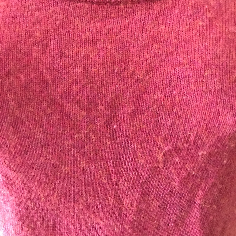 🖤SMALL BANANA REPUBLIC CASHMERE BLEND TOP🖤 - Picture 3 of 5