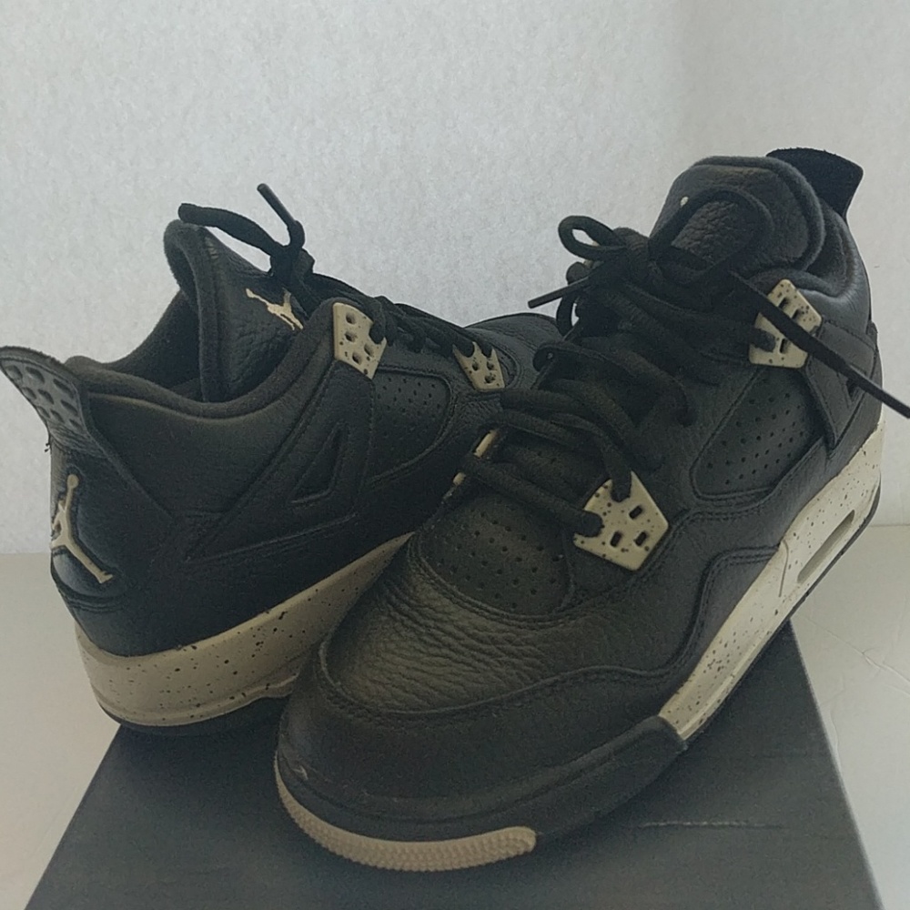 Jordan Nike Retro 4 Oreo Basketball Shoes Boys GS