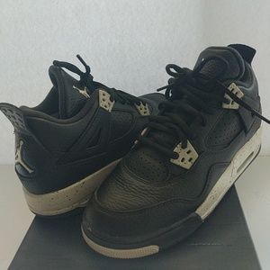 Jordan Nike Retro 4 Oreo Basketball Shoes Boys GS