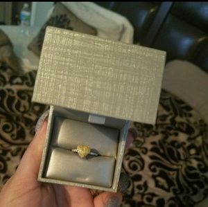 10k yellow diamond heart ring