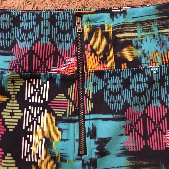 Mini skirt - Picture 3 of 3