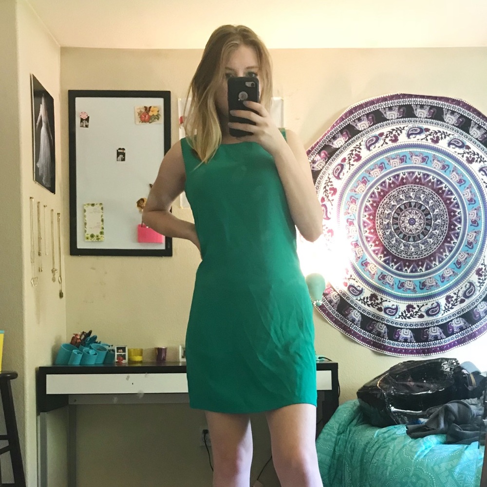 GREEN TANK TOP SLEEVE  SUMMER DRESS!!