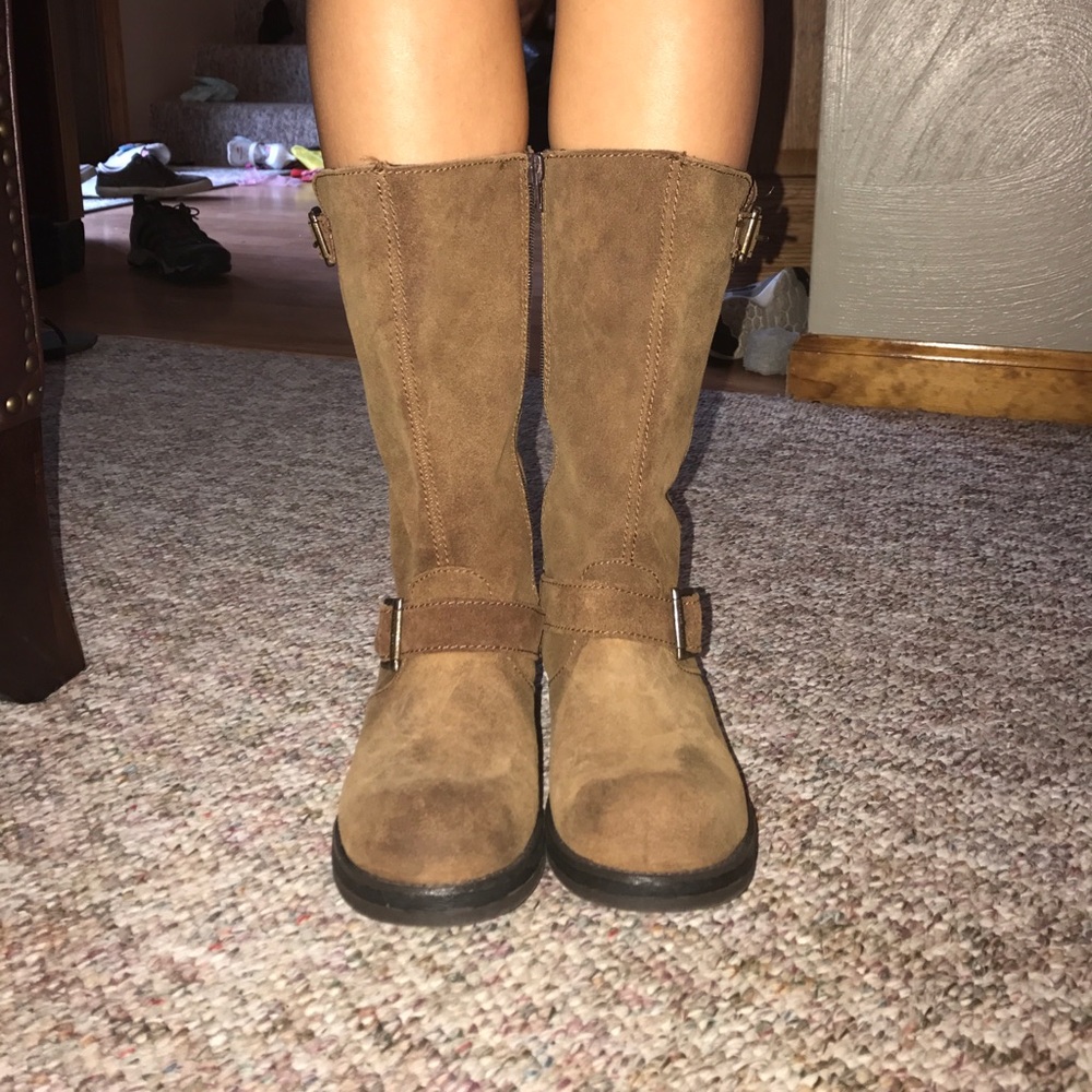 BRAND NEW CASUAL STYLISH BOOTS