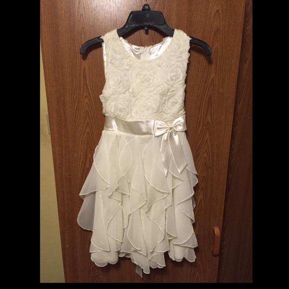 Dress - Picture 1 of 2