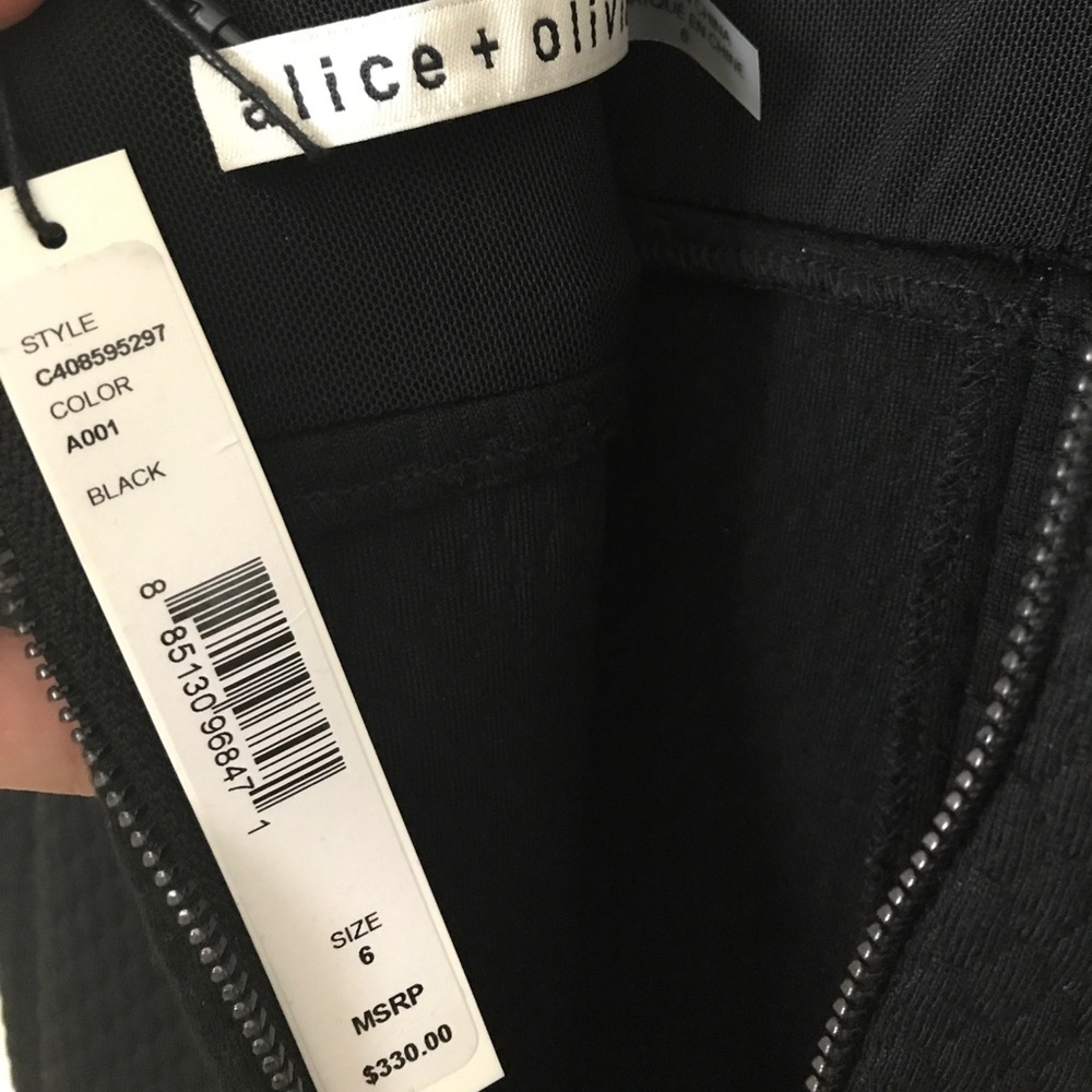 Alice & Olivia Black Kahlo V Neck Dress - Picture 6 of 7