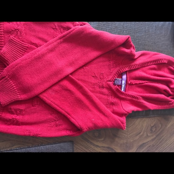 Sweaters - Picture 3 of 6