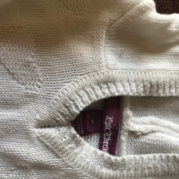 Sweaters - Picture 6 of 6