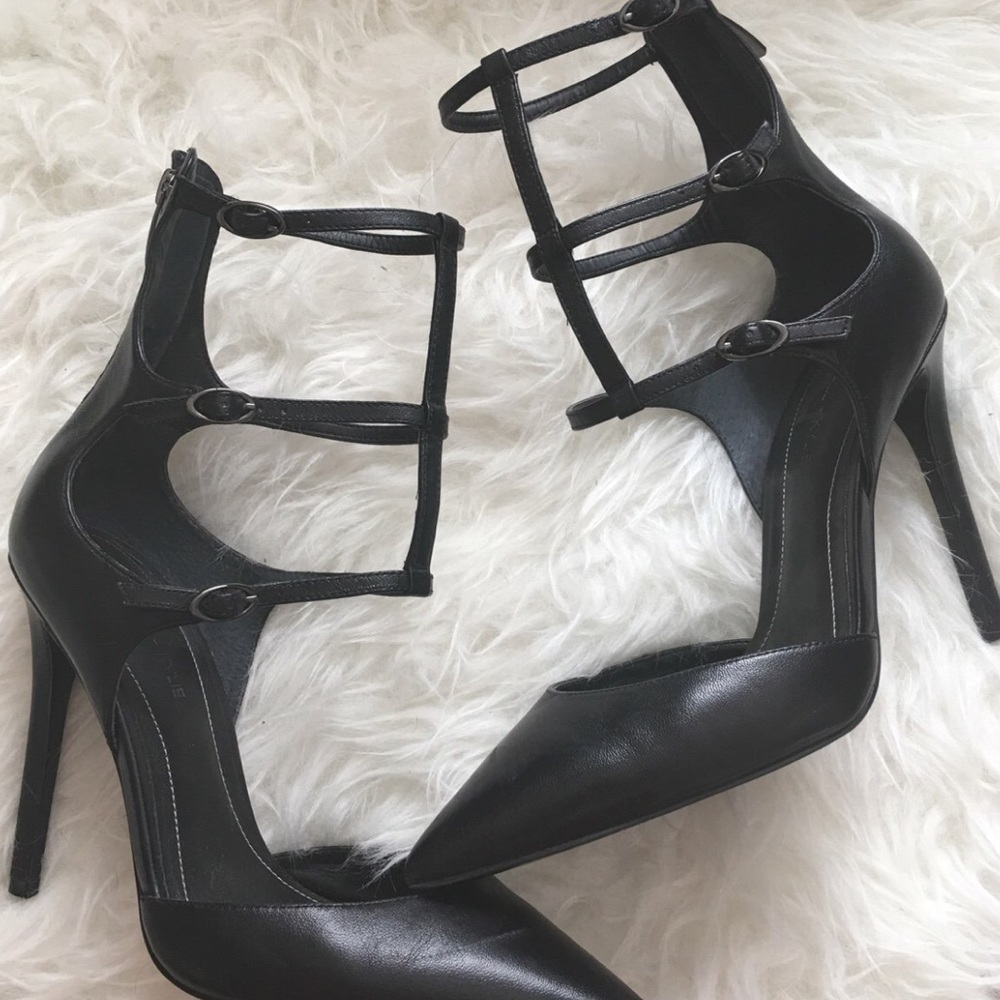 Kendall and Kylie heels