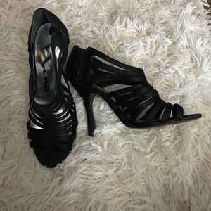 Vina Heels Size 6