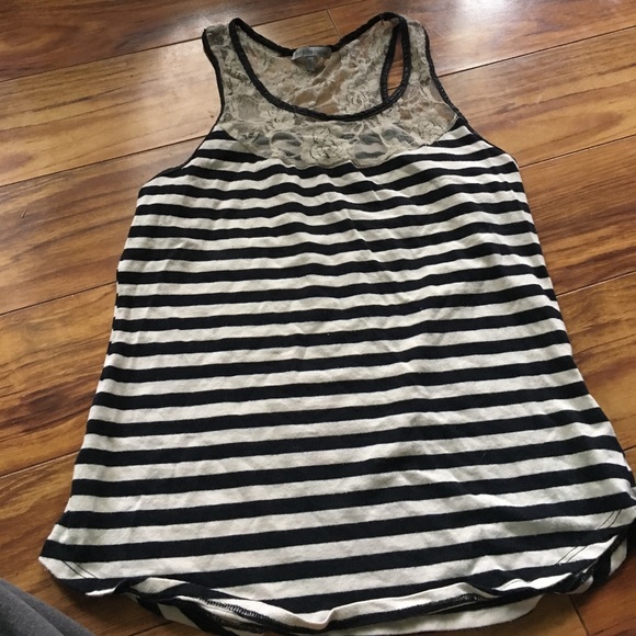 Striped tank with lace detail - Picture 2 of 3