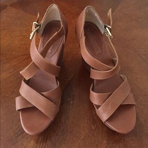 Banana Republic Wedges Size 9