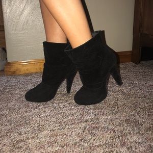 GERI C NEW YORK HIGH HEELS