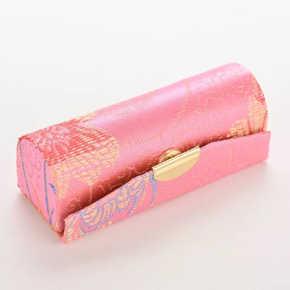 💋Lipstick Case💋 - Picture 2 of 4