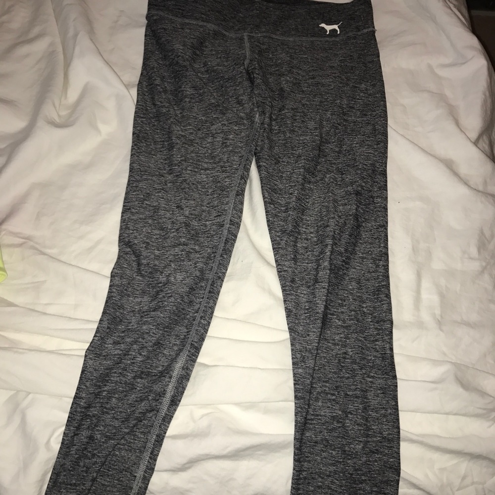 Full link VS PINK yoga pants..