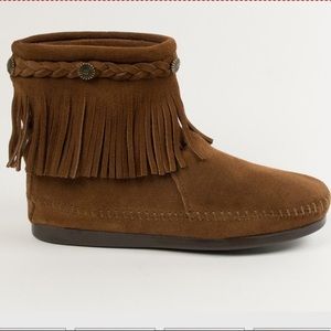 Minnetonka High Top Back Zip Boot Dusty Brown 8