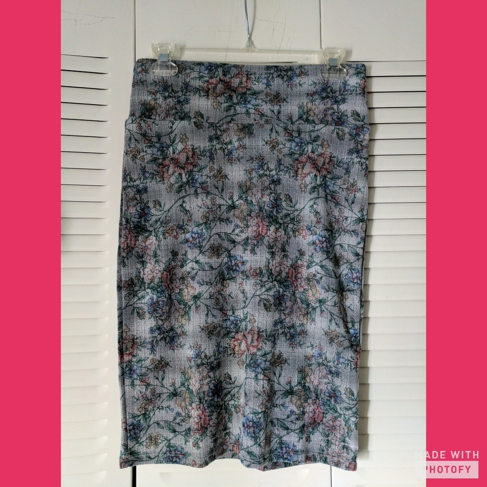 LuLaRoe Small Cassie / Worn Once
