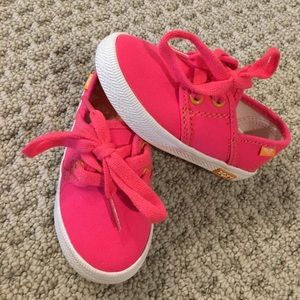 New Roxy Shoes Size 6 Hot Pink