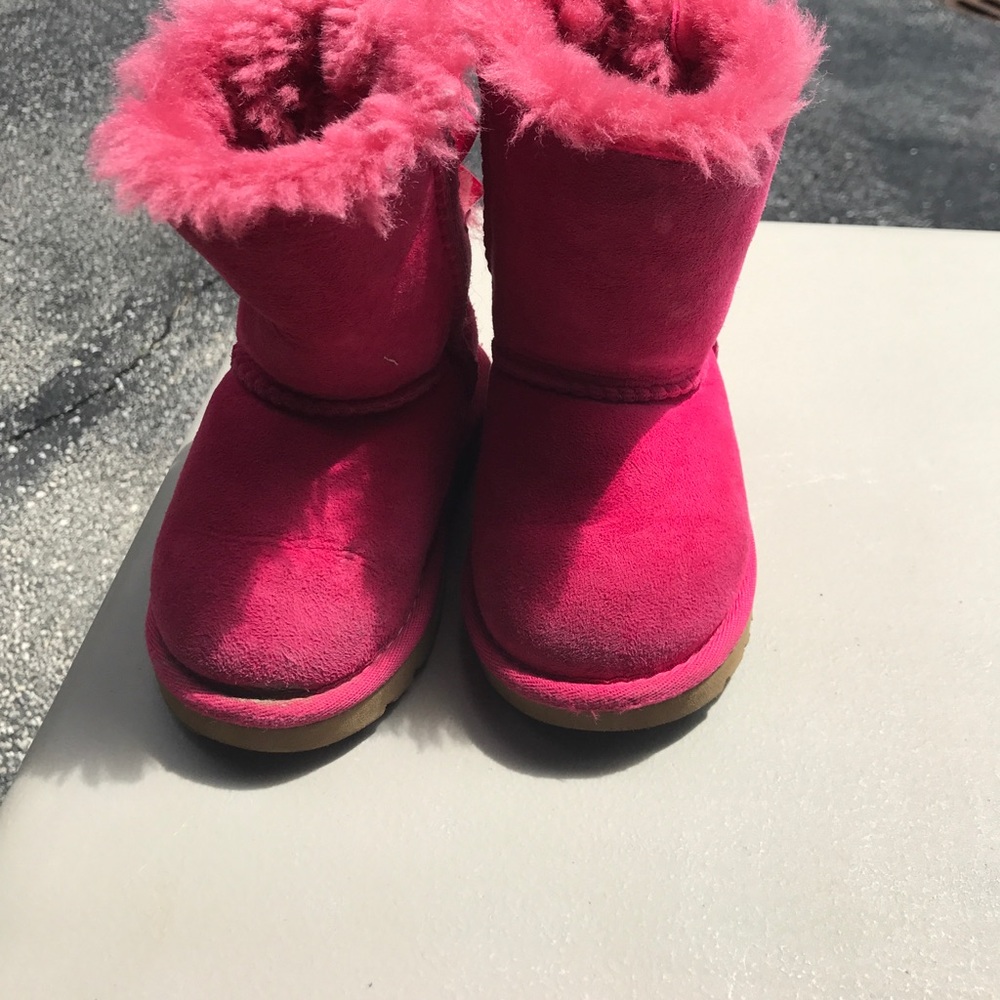 Girl Ugg boots